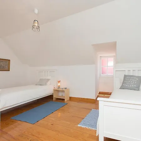 Апартаменти Spacious Alfama Duplex, By Timecooler
