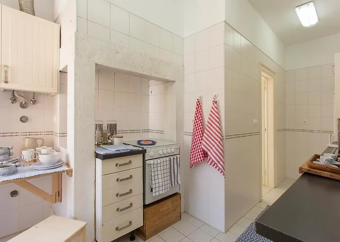 Spacious Alfama Duplex, By Timecooler Lisbon