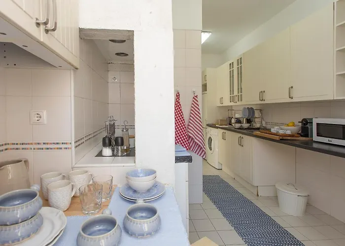 Spacious Alfama Duplex, By Timecooler * Lisboa