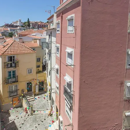 Spacious Alfama Duplex, By Timecooler *